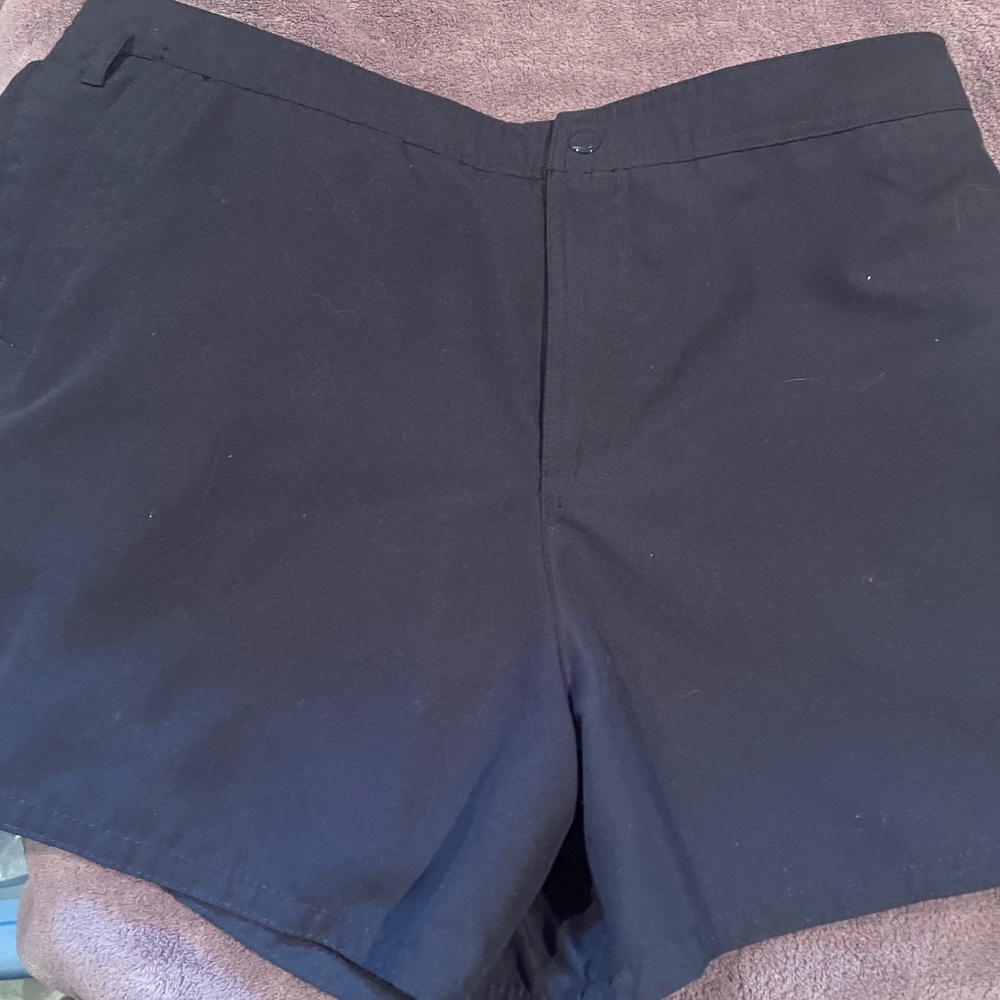 CROFT & BARROW navy woman’s swim shorts, size 10, 100% polyester